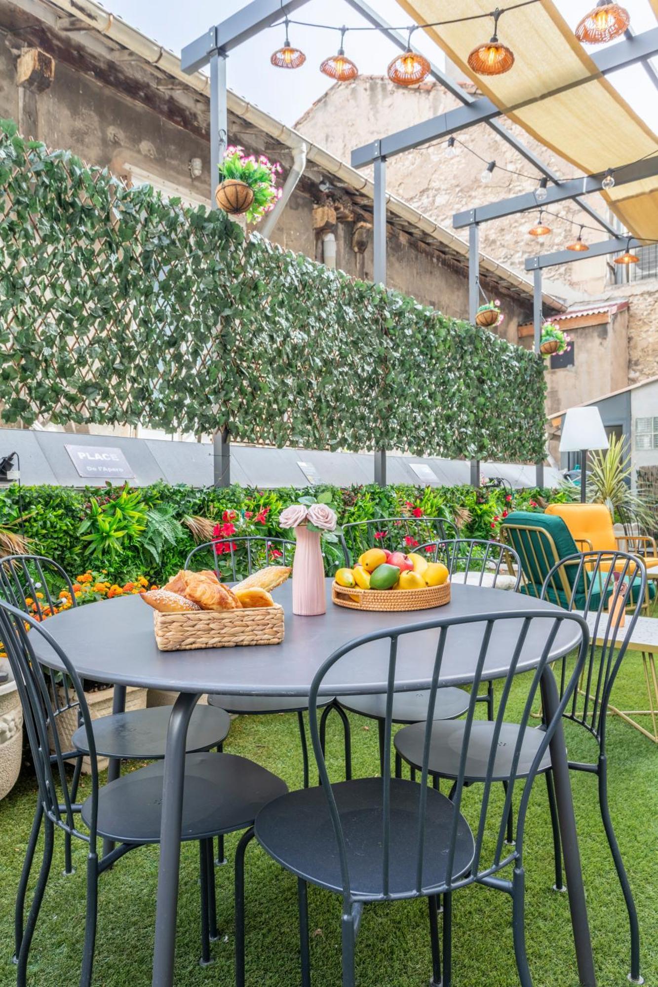 Adira Montgrand 2 Etoiles Apartment *