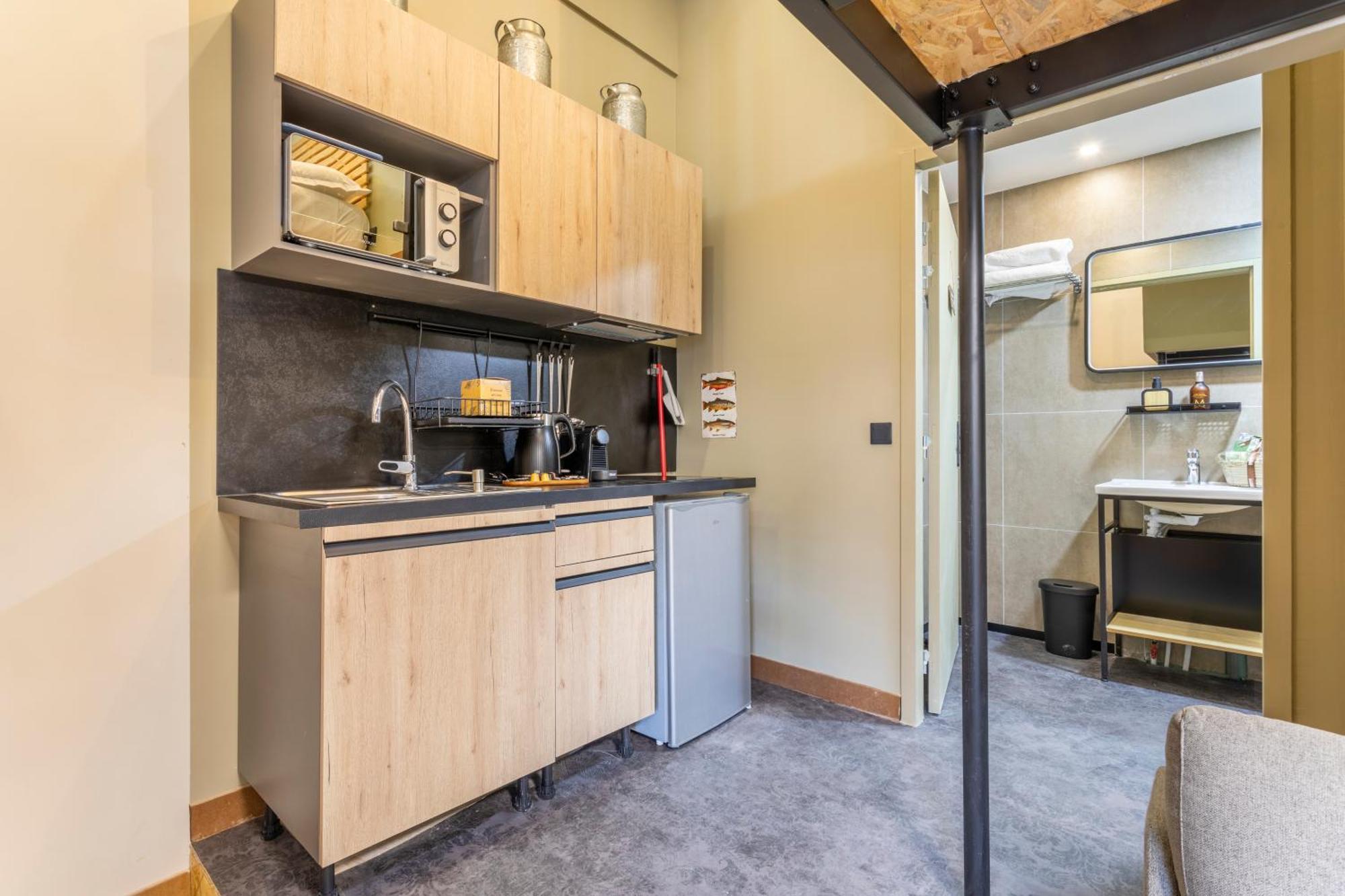Adira Montgrand 2 Etoiles Marseilles